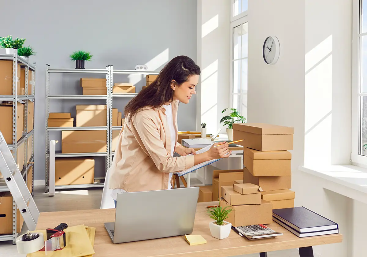 Papeleria-Poliexpandidos-Vendedora